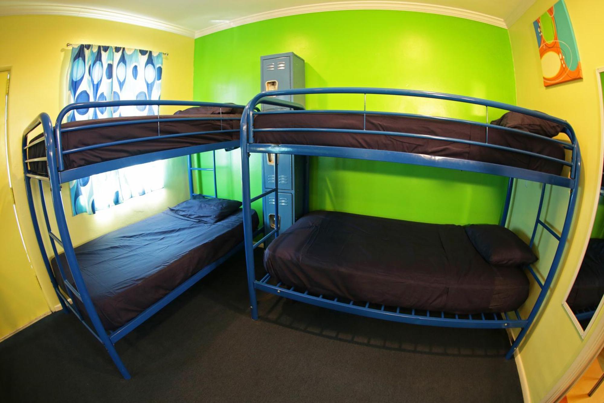 Banana Bungalow Hollywood Hotel & Hostel Los Angeles Room photo